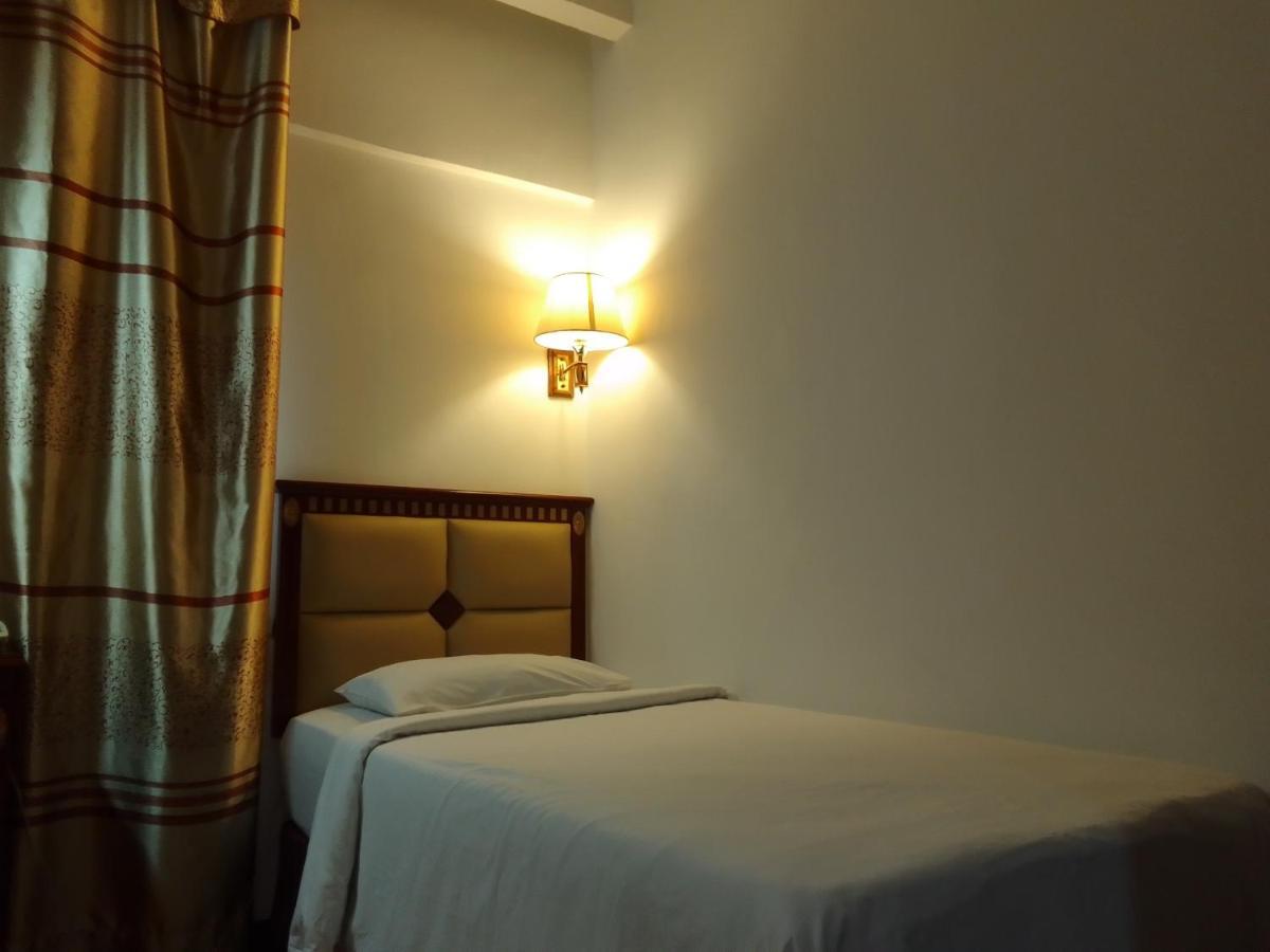 Super Oyo 90464 Borneo Suites Hotel Kota Kinabalu Eksteriør billede