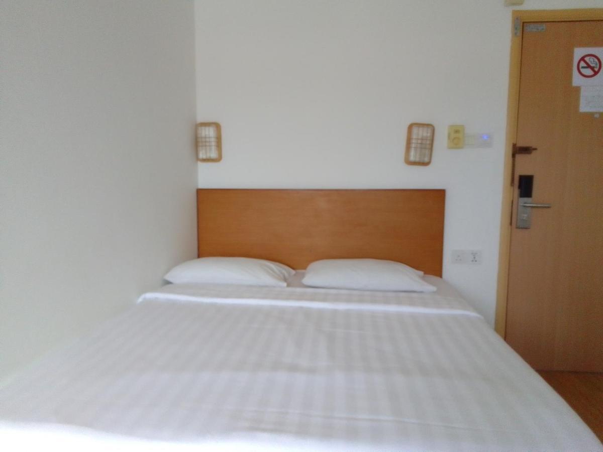 Super Oyo 90464 Borneo Suites Hotel Kota Kinabalu Eksteriør billede