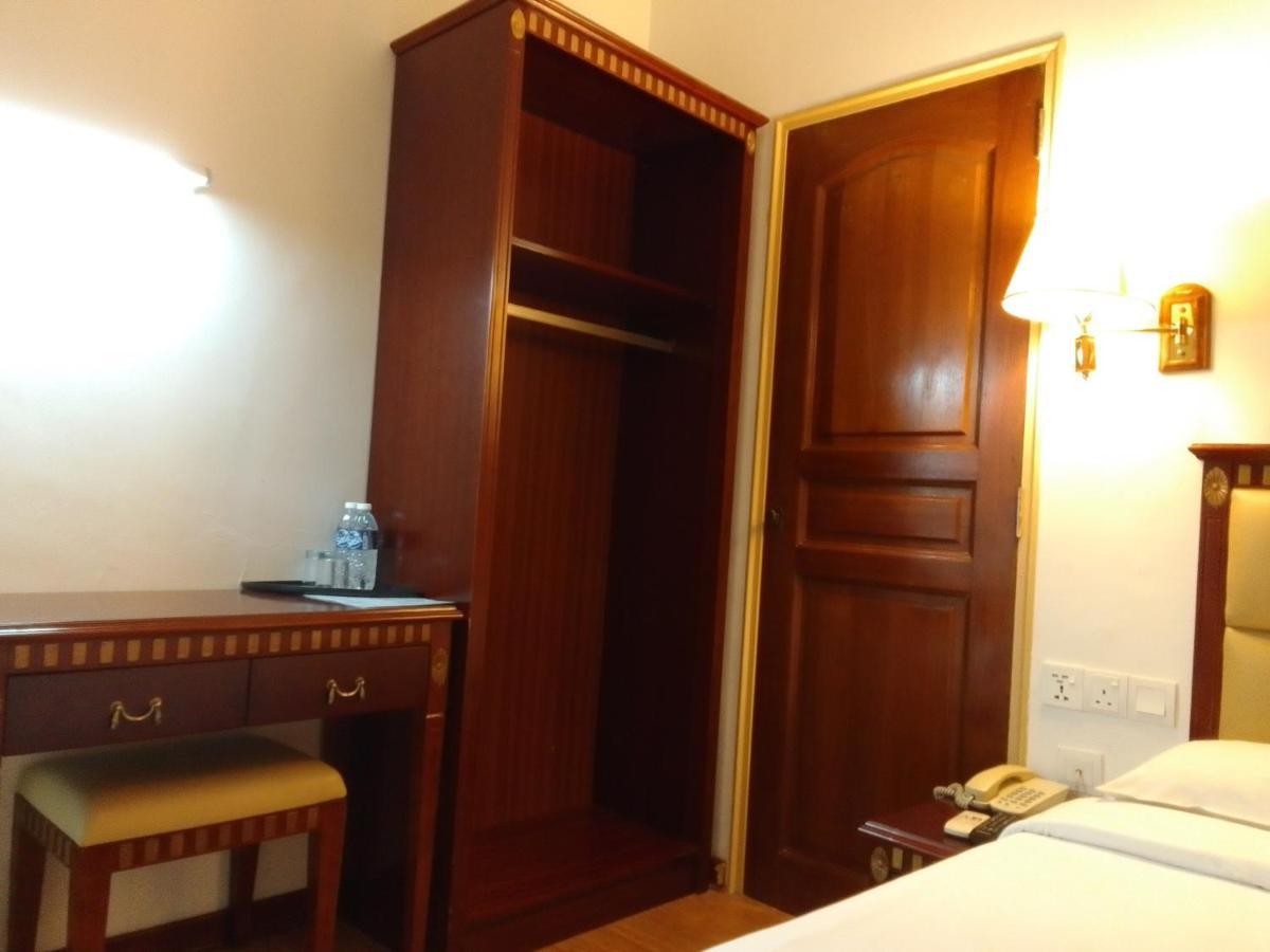 Super Oyo 90464 Borneo Suites Hotel Kota Kinabalu Eksteriør billede