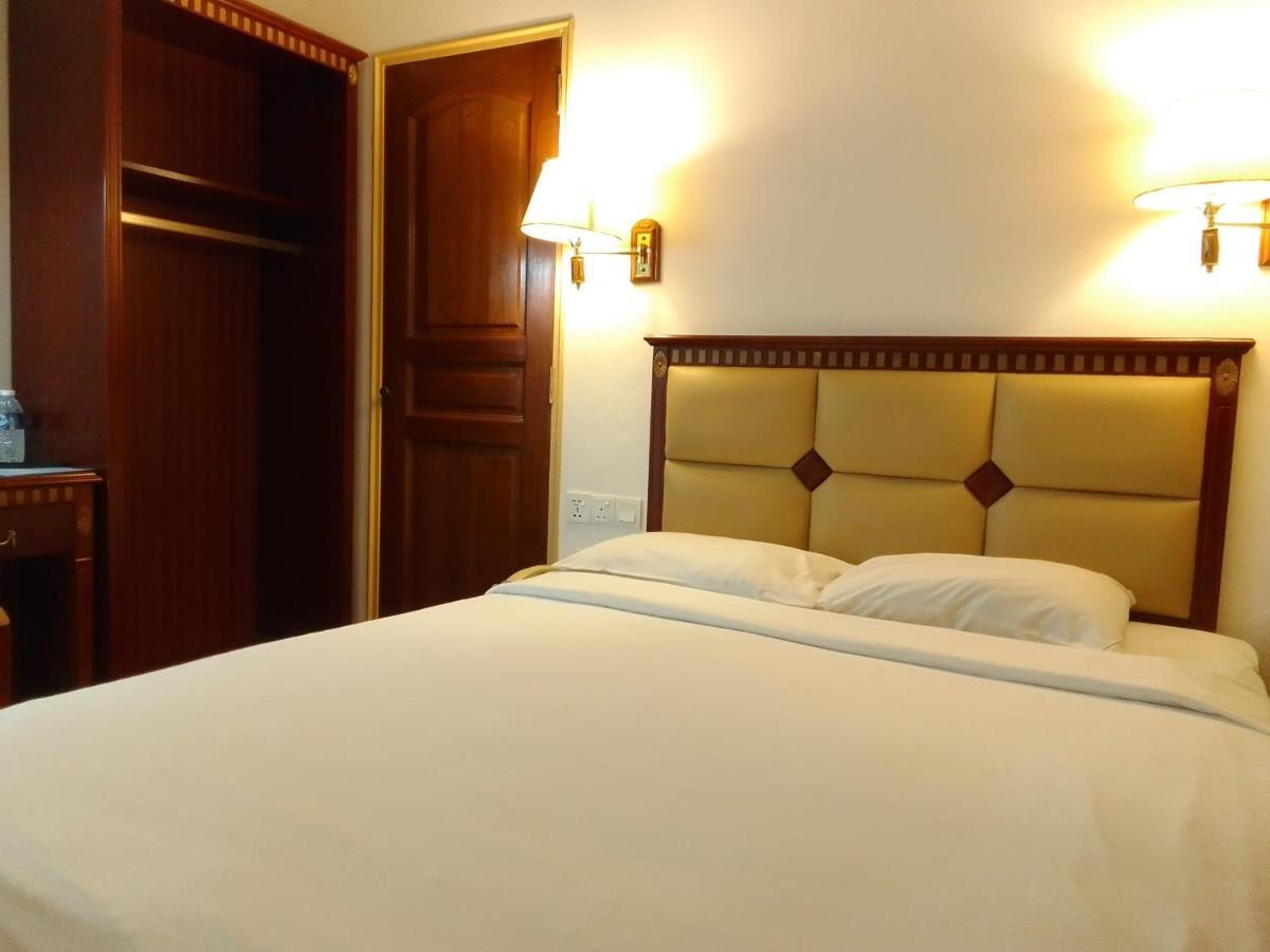 Super Oyo 90464 Borneo Suites Hotel Kota Kinabalu Eksteriør billede