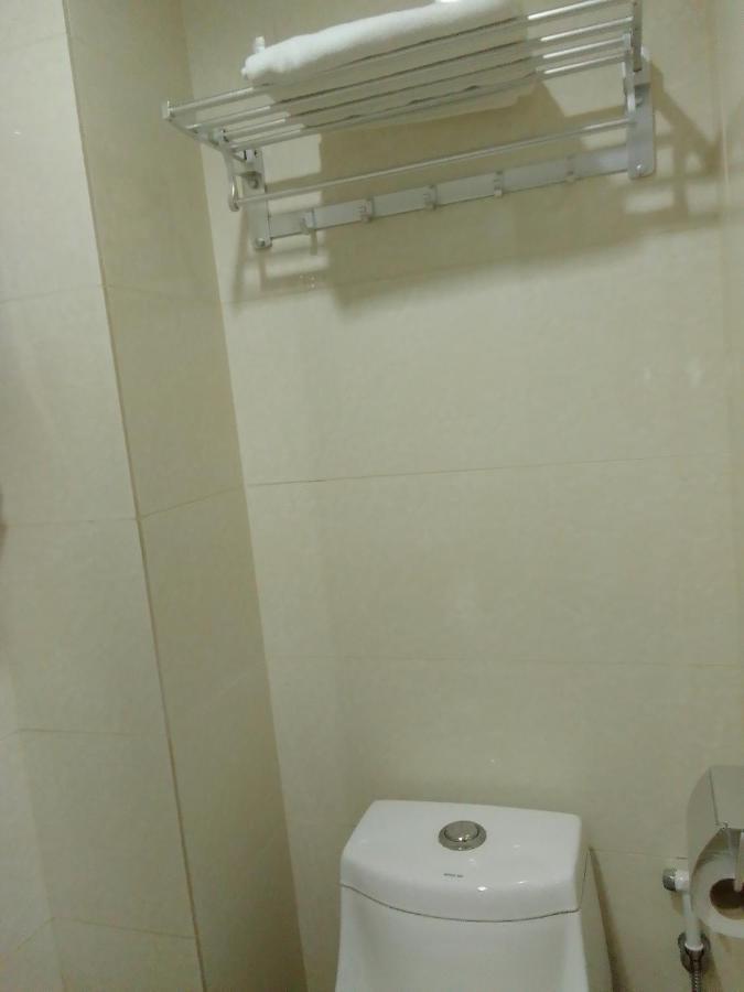 Super Oyo 90464 Borneo Suites Hotel Kota Kinabalu Eksteriør billede