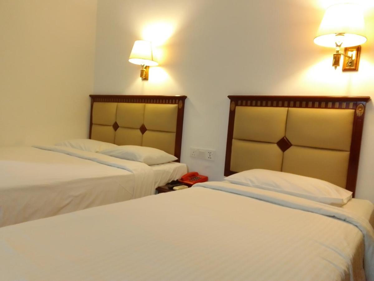 Super Oyo 90464 Borneo Suites Hotel Kota Kinabalu Eksteriør billede