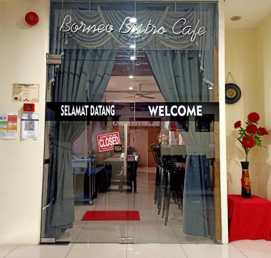 Super Oyo 90464 Borneo Suites Hotel Kota Kinabalu Eksteriør billede