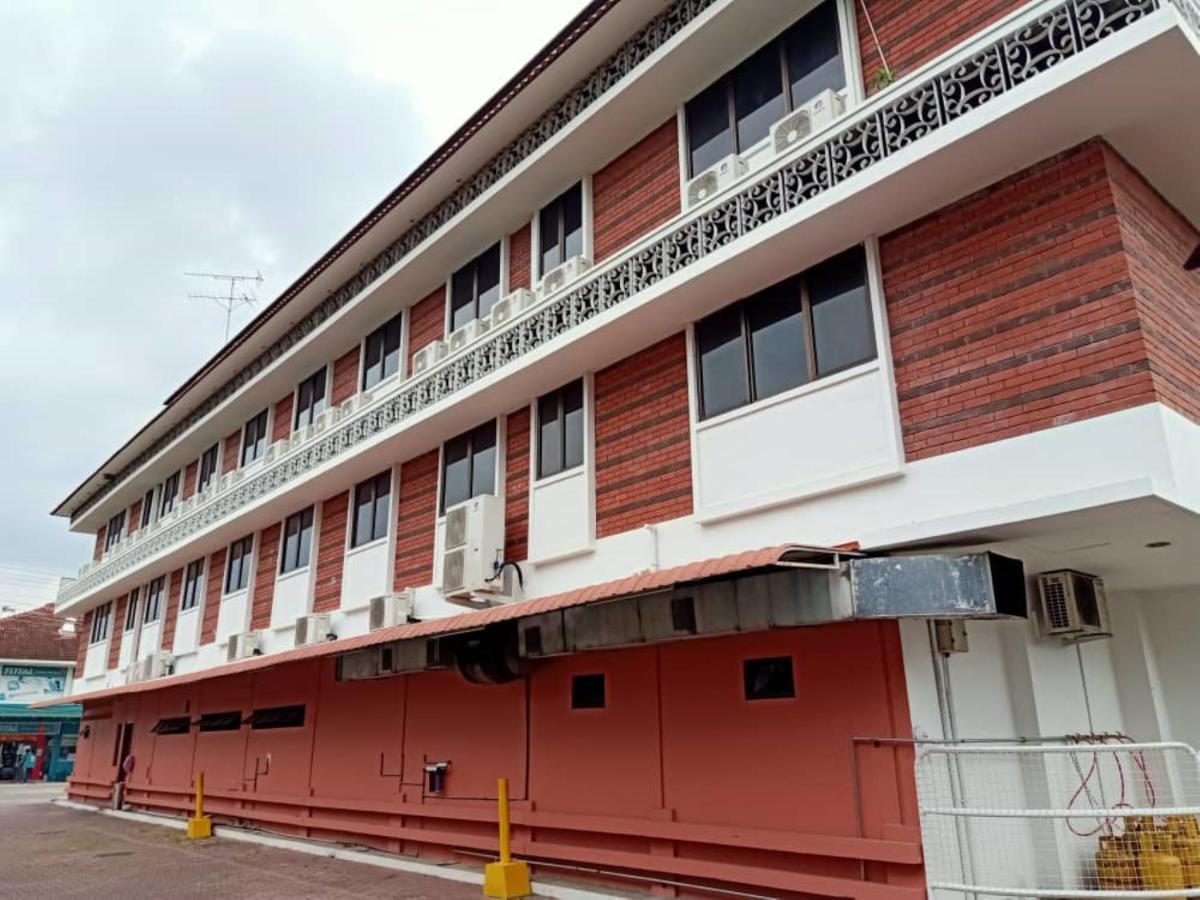 Super Oyo 90464 Borneo Suites Hotel Kota Kinabalu Eksteriør billede